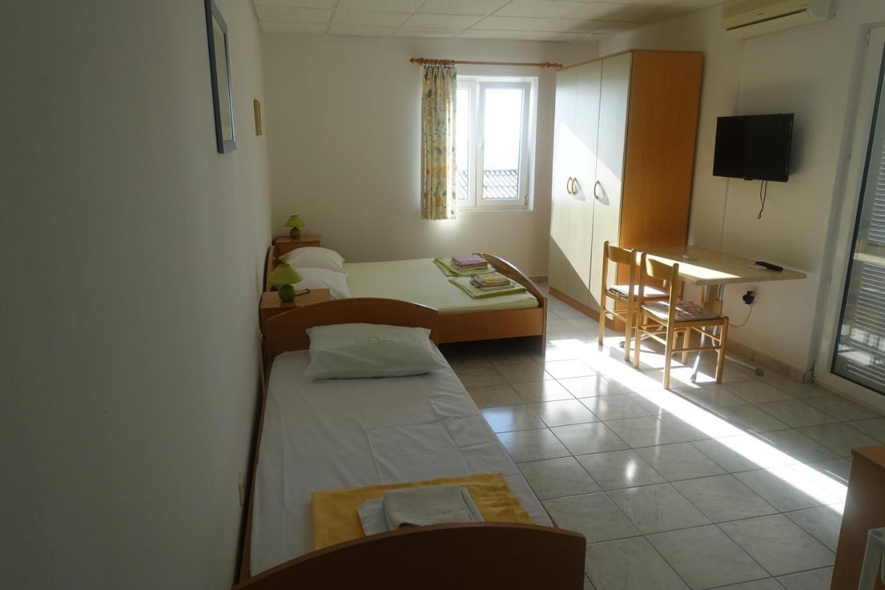 Apartments Galeb Rtina Exteriér fotografie
