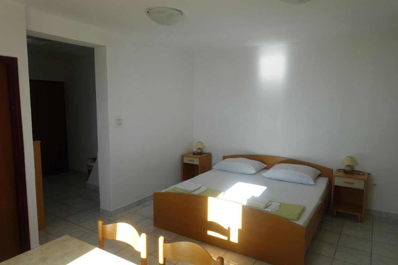 Apartments Galeb Rtina Exteriér fotografie