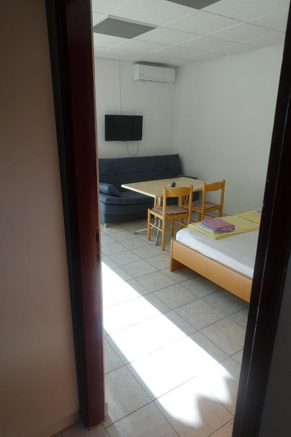 Apartments Galeb Rtina Exteriér fotografie