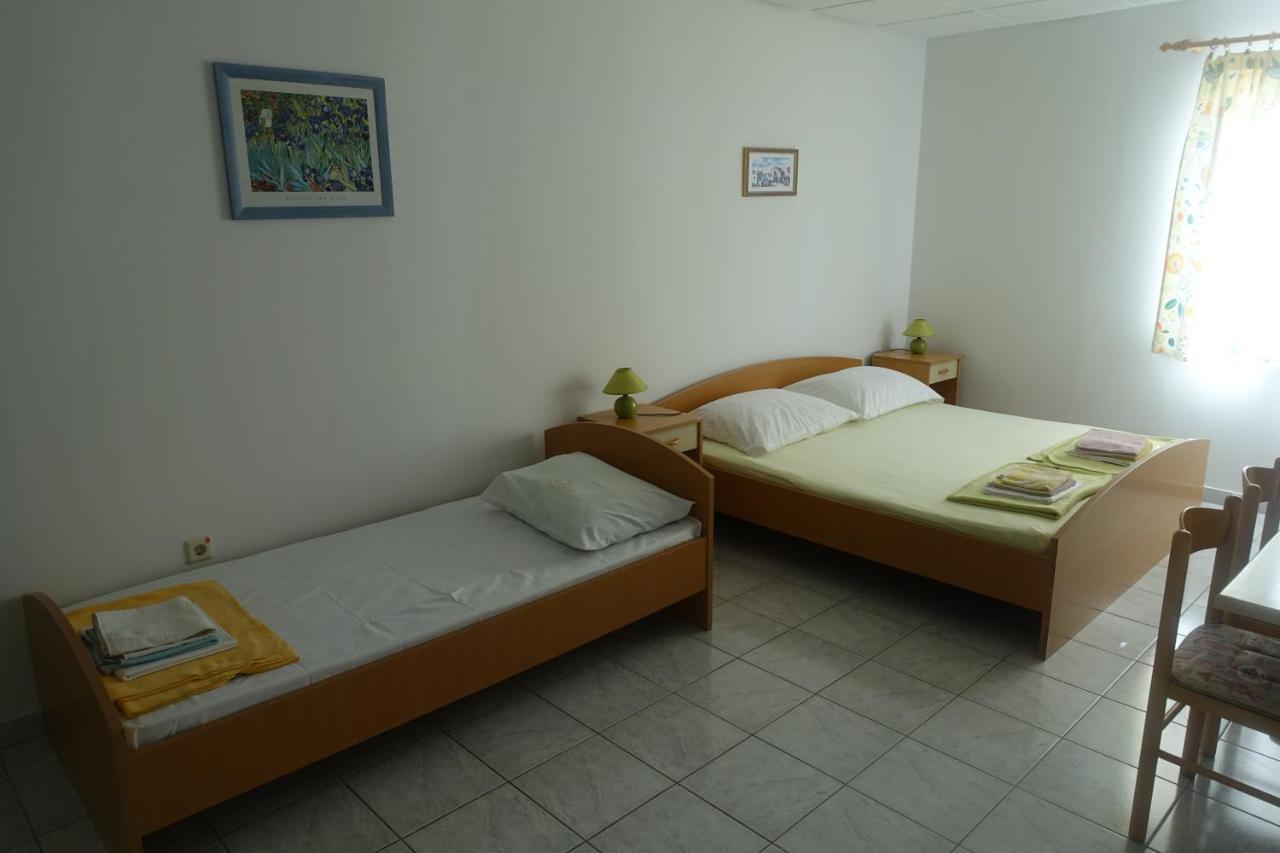 Apartments Galeb Rtina Exteriér fotografie