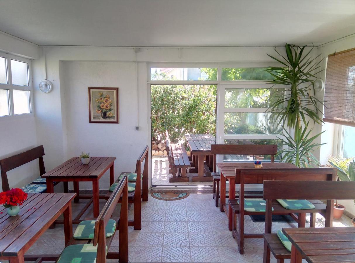 Apartments Galeb Rtina Exteriér fotografie